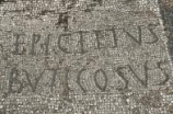 04461 ostia - regio i - insula xiv - terme del bagnino buticosus (i,xiv,8) - raum 4 - ausschnitt epictetus buticosus - mosaik - e.jpg